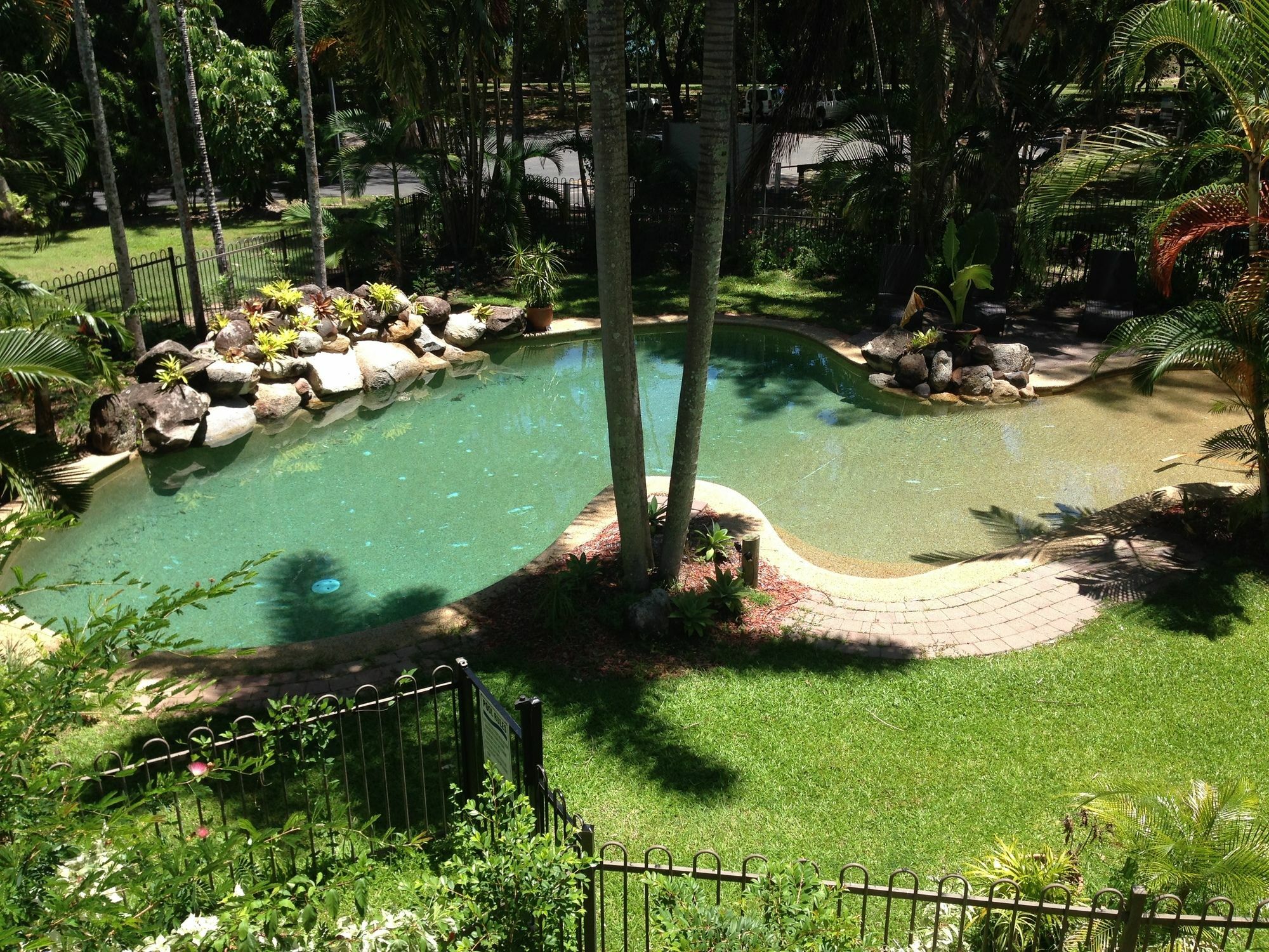 Golden Sands Beachfront Resort Yorkeys Knob Экстерьер фото